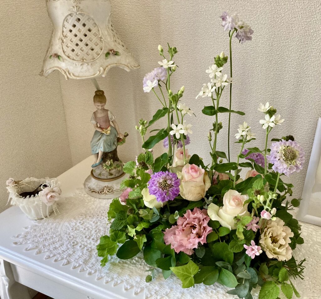 Flower arrangement
Vegetative arrangement
pastel color