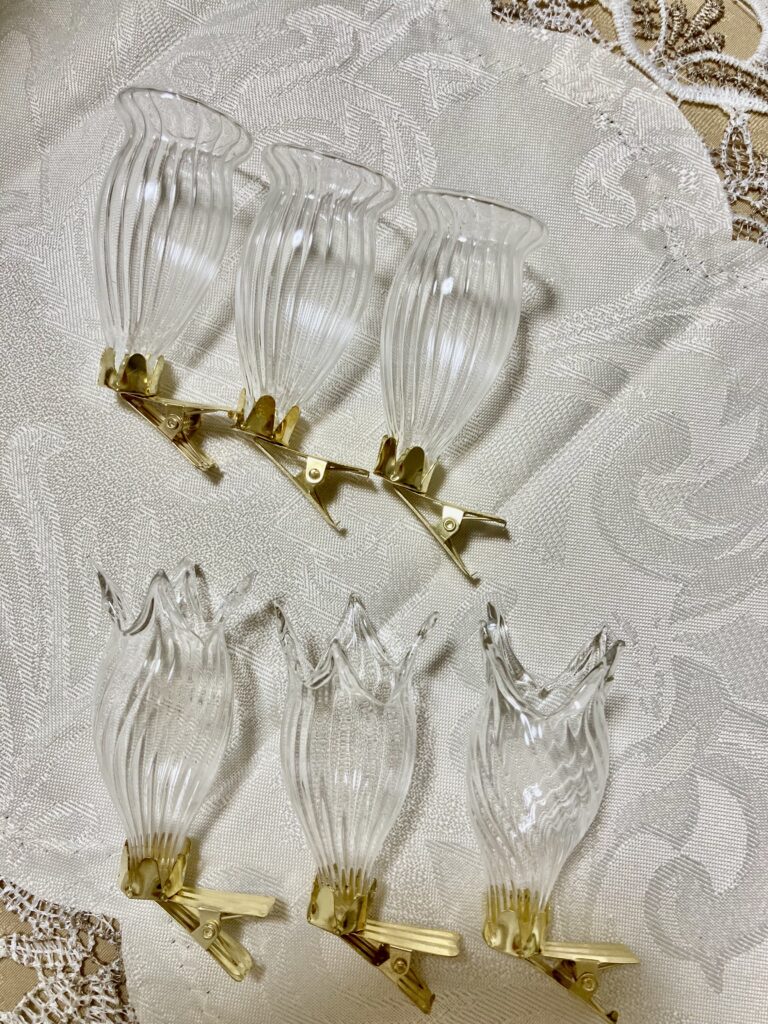 Flower glass clip
Collar & Lilly