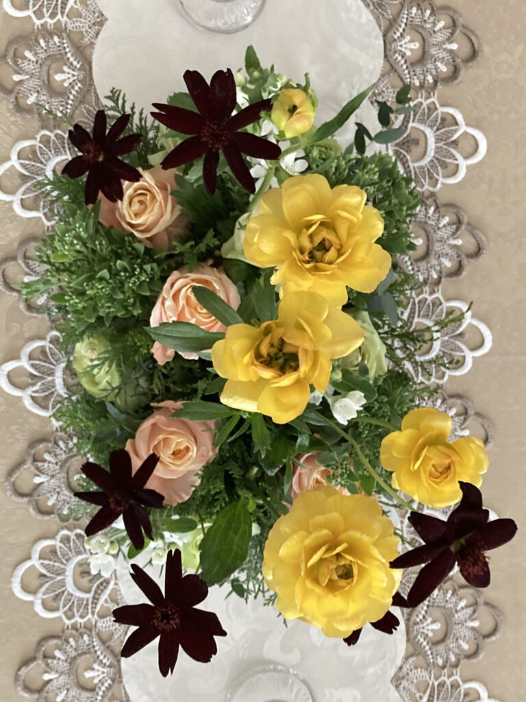 Flower arrangement
Vegetative arrangement
warm color
