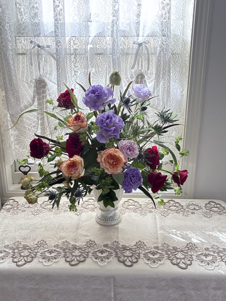 Flower  arrangement
🌙Crescent

