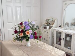 flower arrangement Crescent
