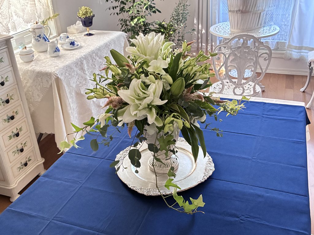 Flower arrangement
Allround